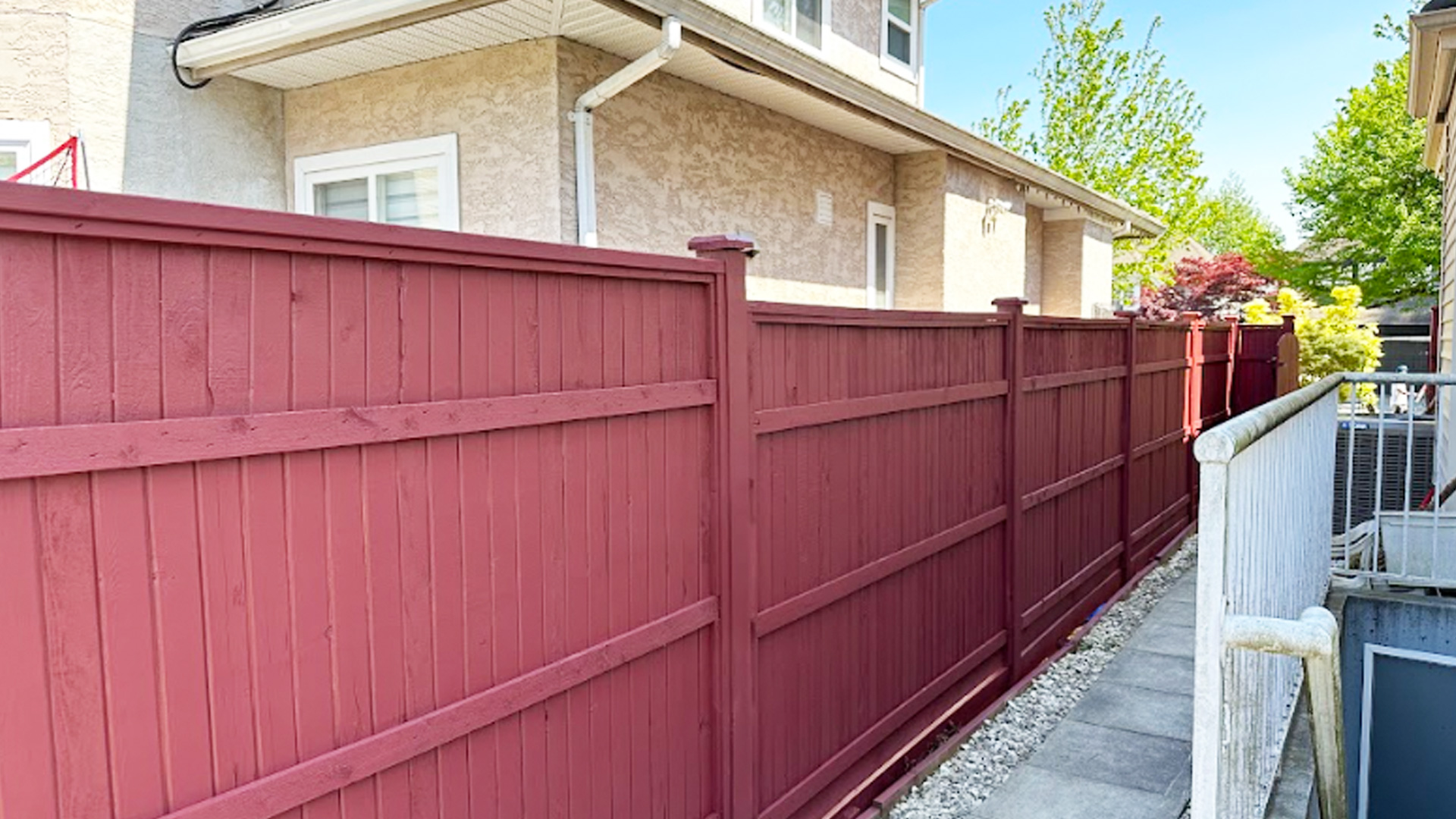 fence painting