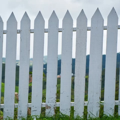 Premier fence stain in Vancouver Premier fence stain in Vancouver