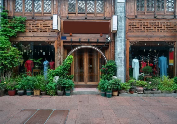 The Psychology of Storefront Colors: Attracting Foot Traffic